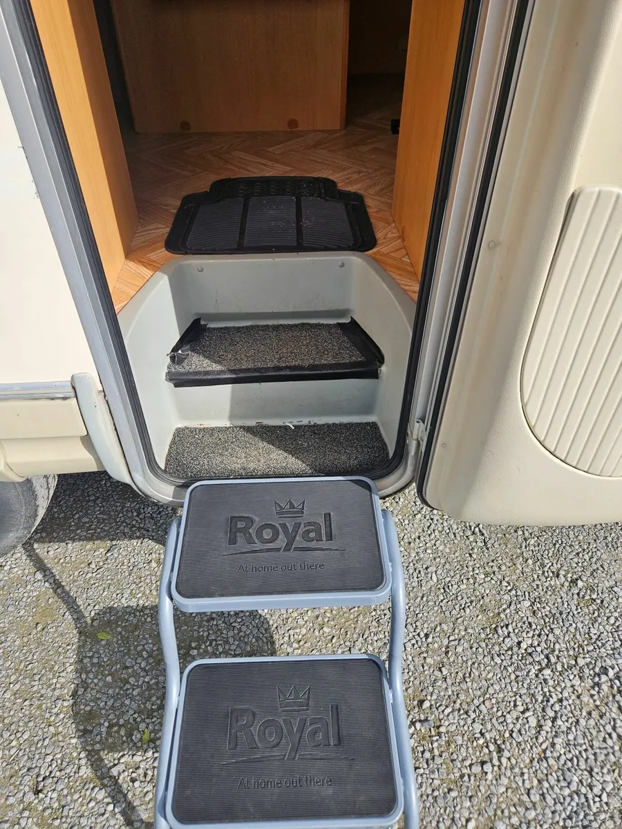camper - Image 3