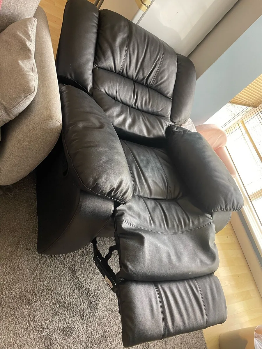 Recliner chair - Image 3