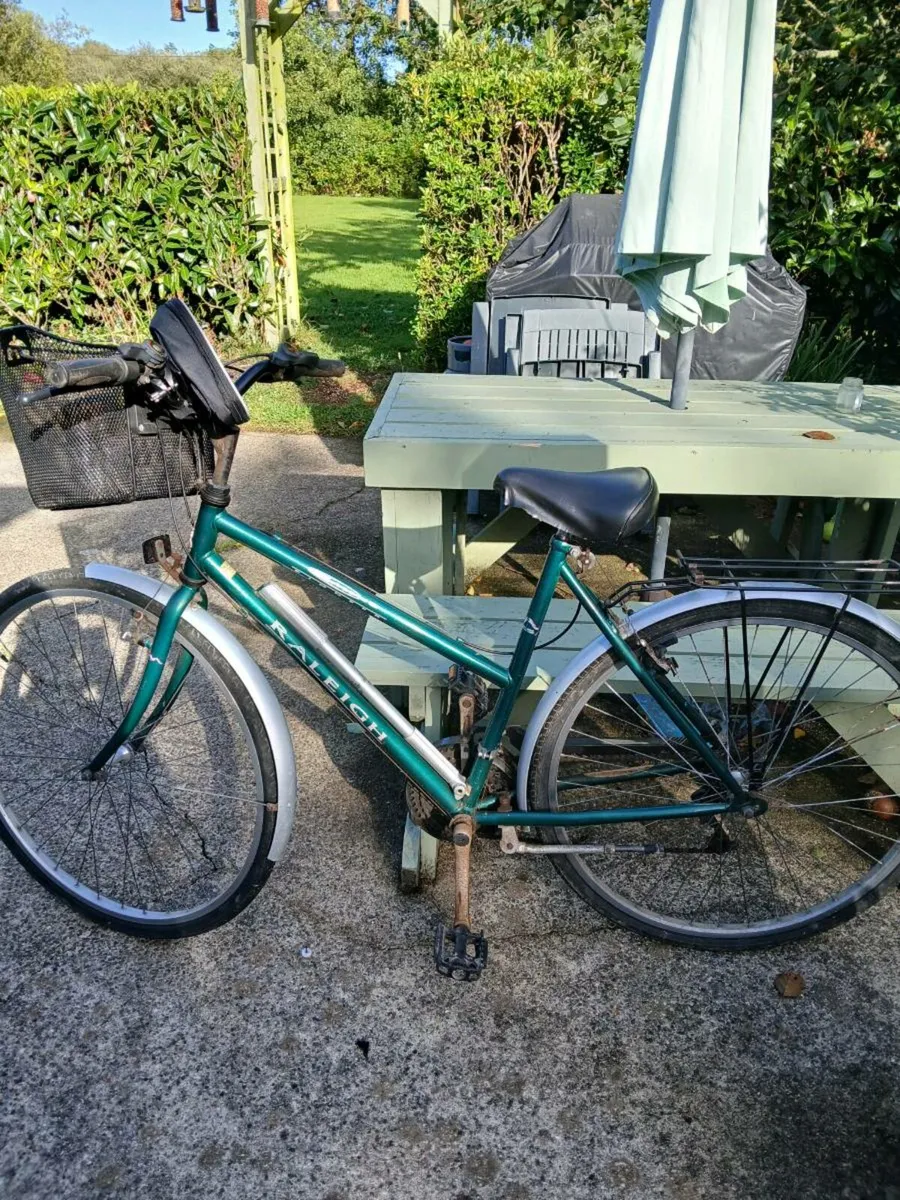 Ladies bicycle - Image 1