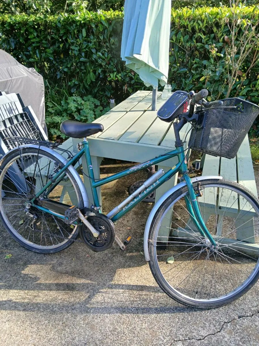 Ladies bicycle - Image 3
