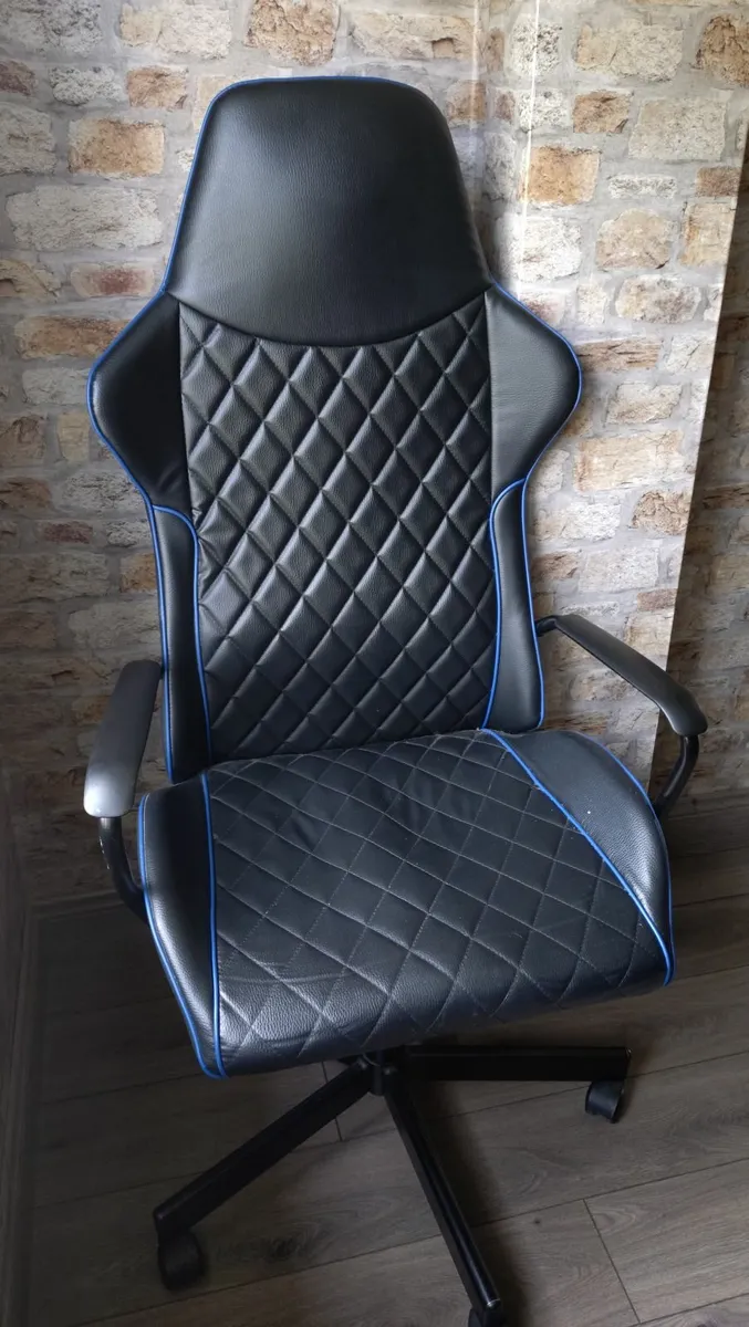 Gaming Computer Chair for sale - Image 2