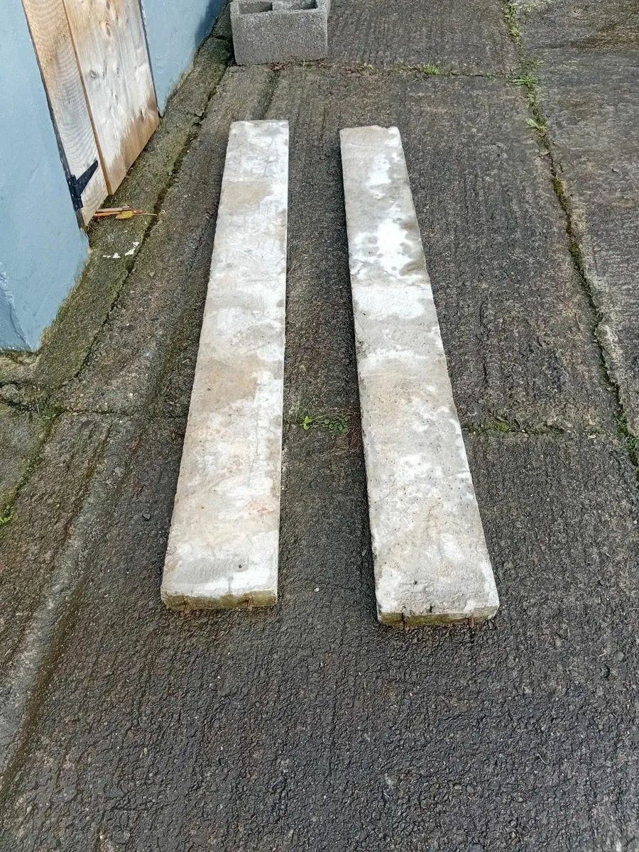 Concrete lintel