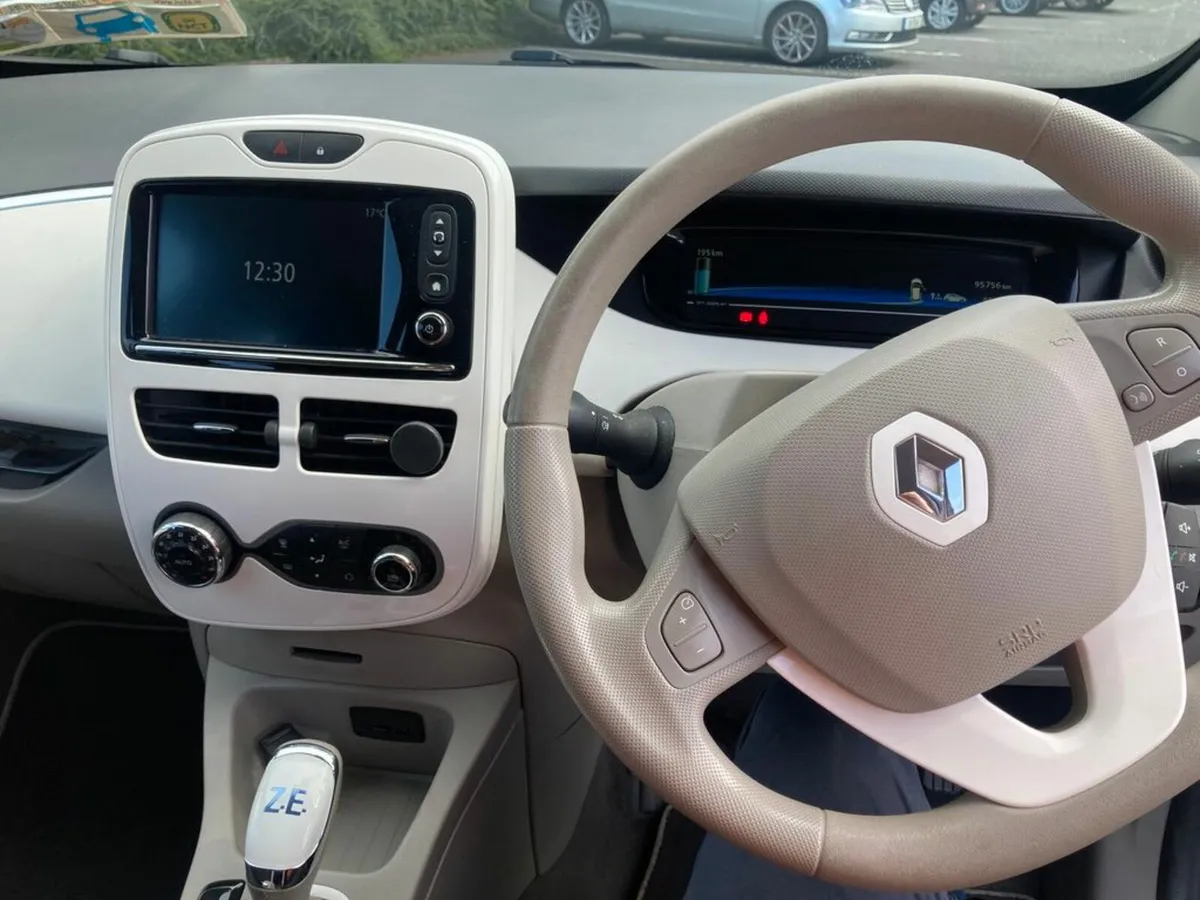 2019 Renault Zoe Expression Nav R90 40kWh - Image 3