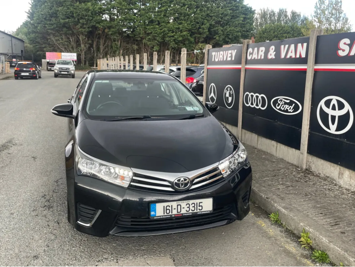 Toyota Corolla 1.33 AURA 4DR - Image 1
