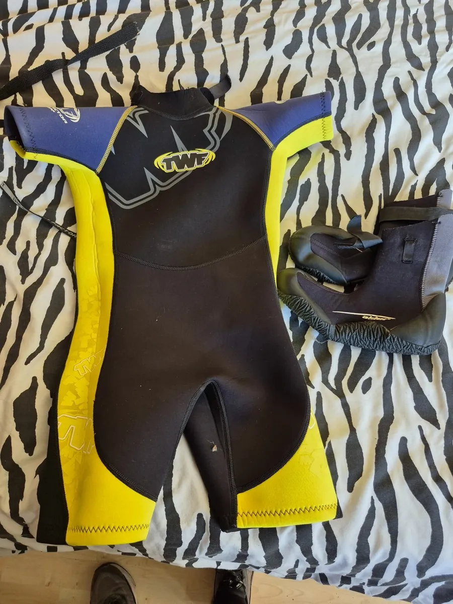 Wetsuit & Buoyancy jackets - Image 1