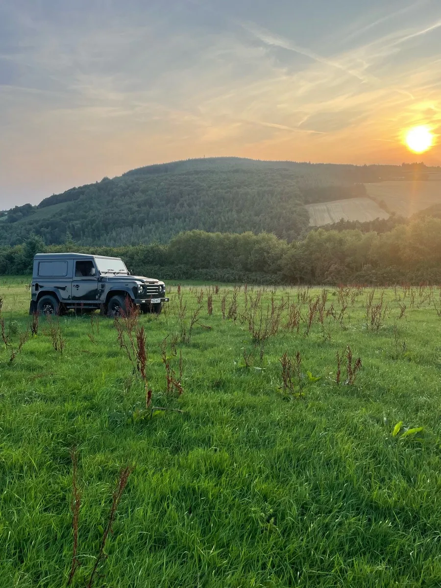 Landrover defender 90 - Image 1