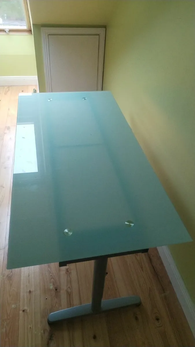 Stylish glass desk - Image 2
