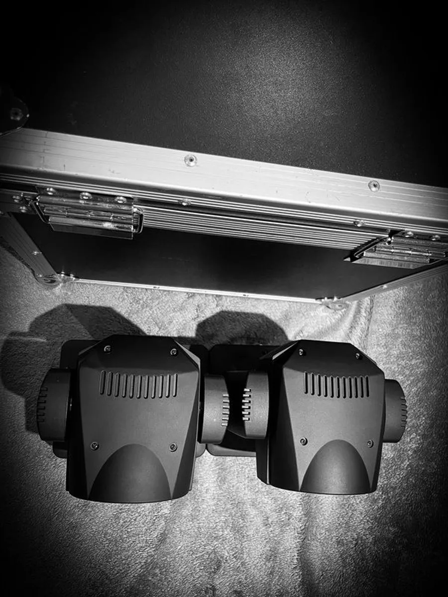 2 x Varytec Hero Wash Moving Heads inc. Flightcase - Image 4