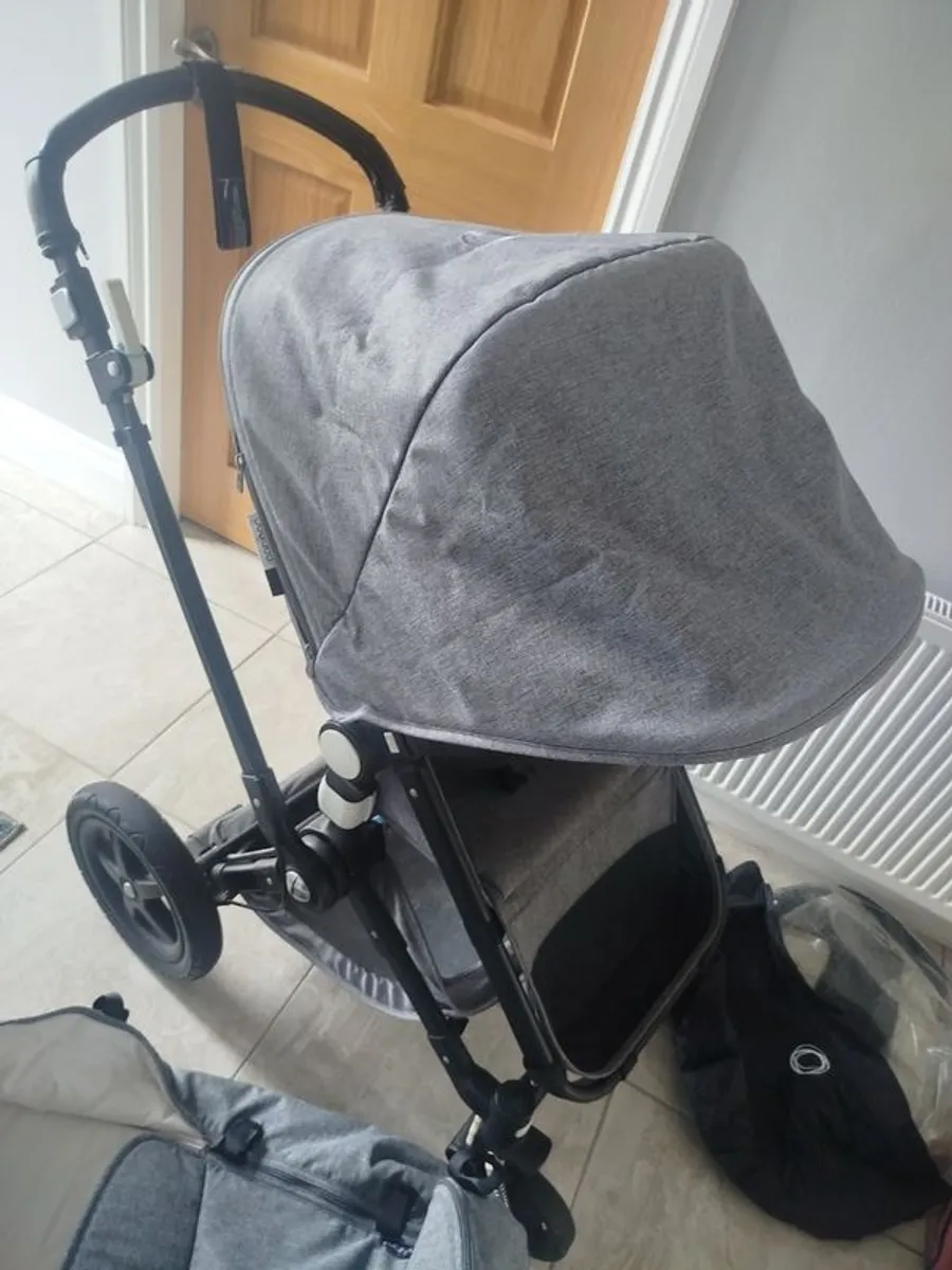Bugaboo Complete Set - Including Bugaboo Wheeled Board - Image 2