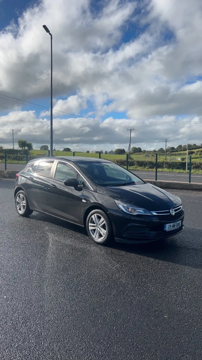 Vauxhall Astra 2017 - Image 1