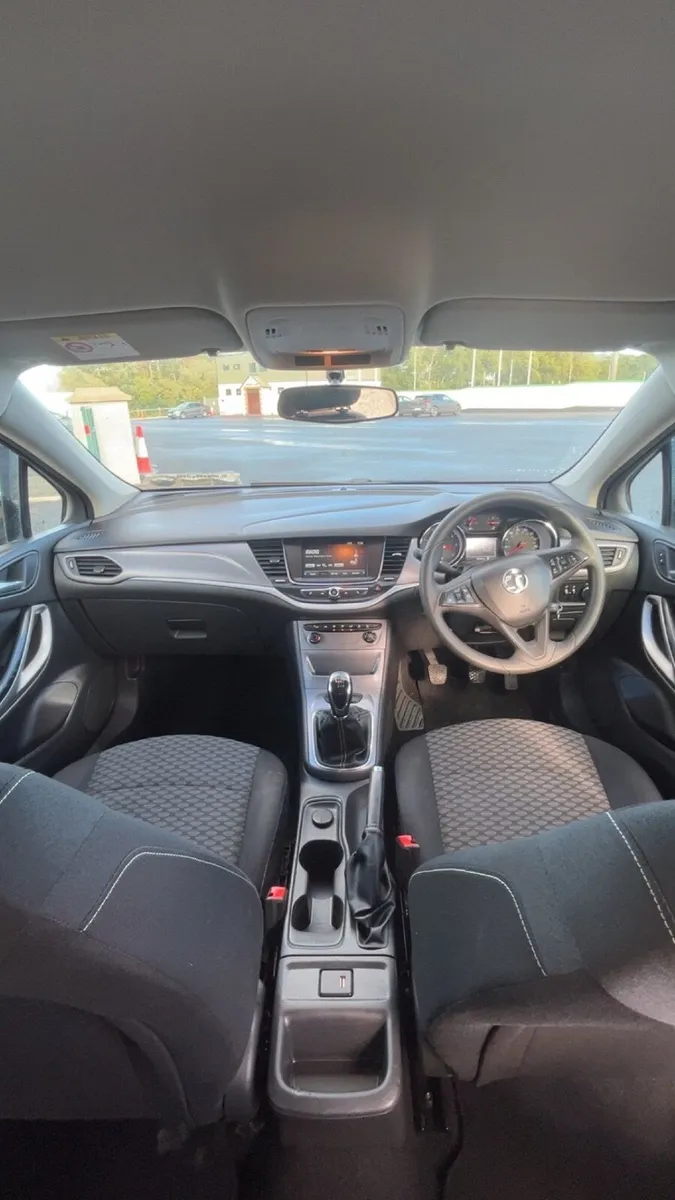 Vauxhall Astra 2017 - Image 4