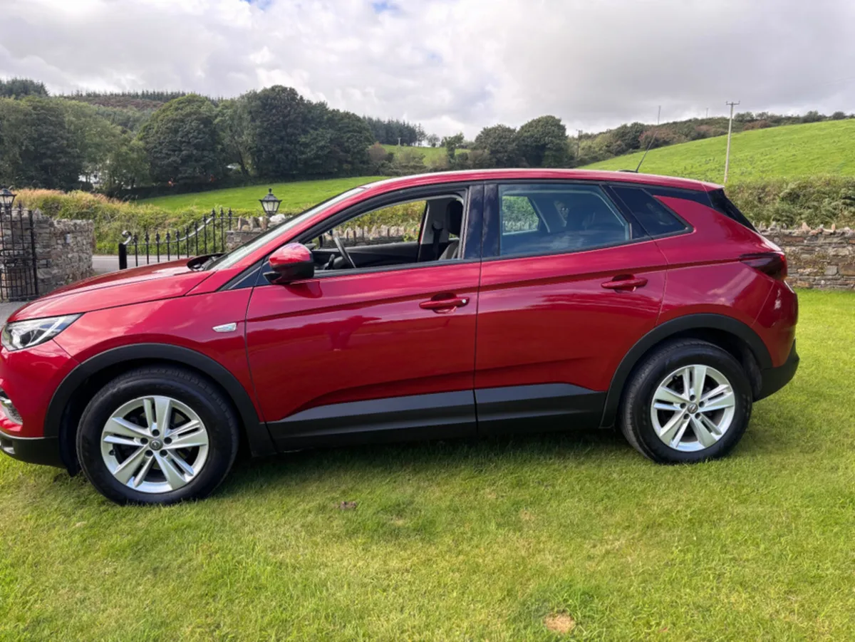 Opel Grandland X SC 1.6 TURBO D 120 120PS 4DR - Image 4