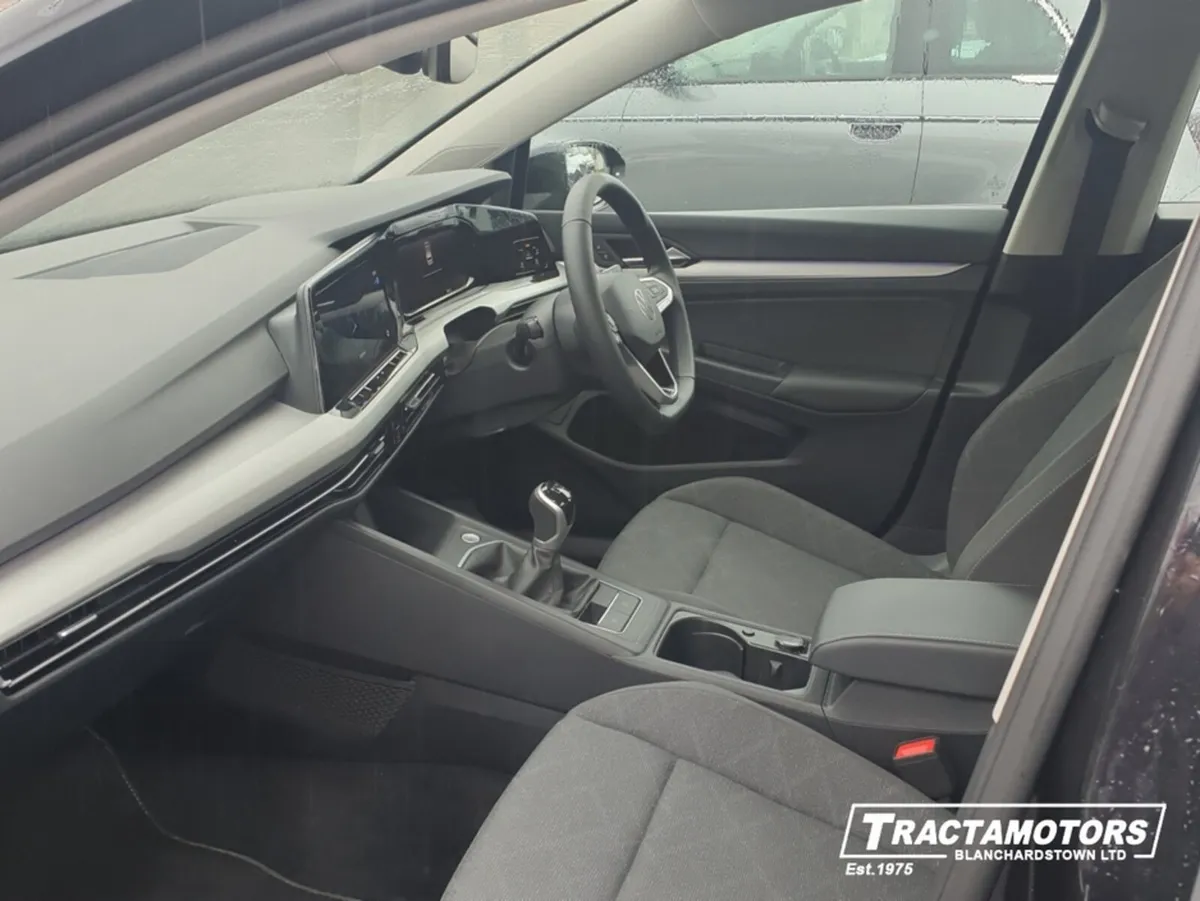 Volkswagen Golf 1.0 TSI LIFE 110BHP - Image 4