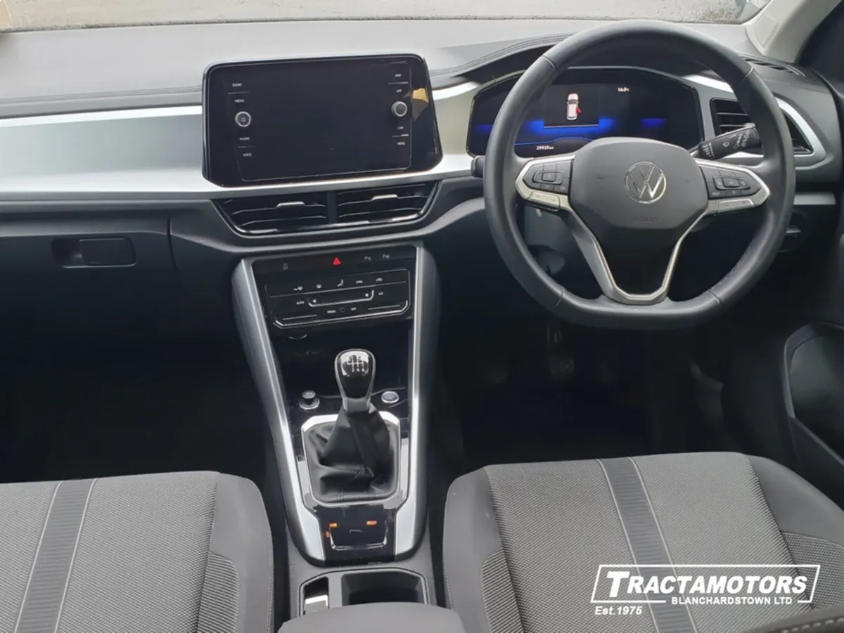 Volkswagen T-Roc LIFE PLUS 1.0TSI 110HP - Image 2