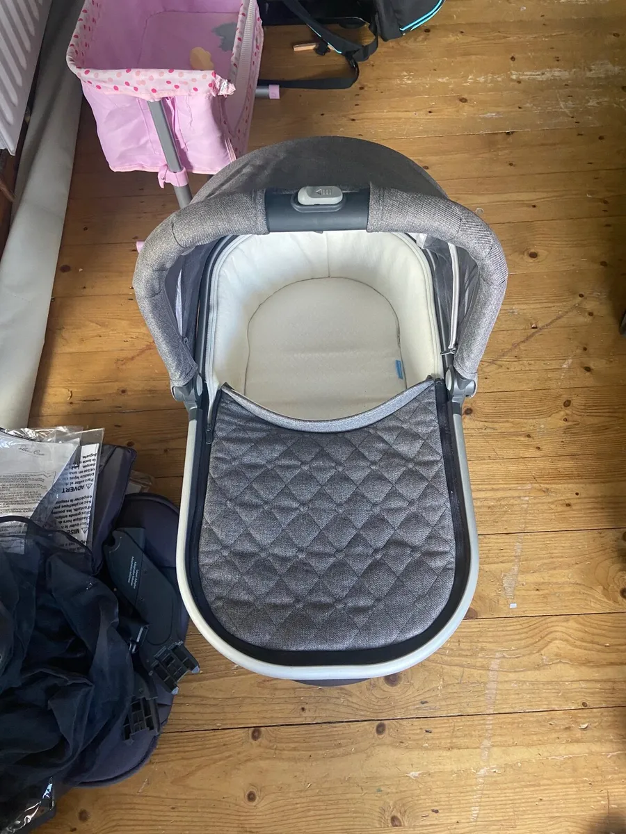 Bassinet - Image 1