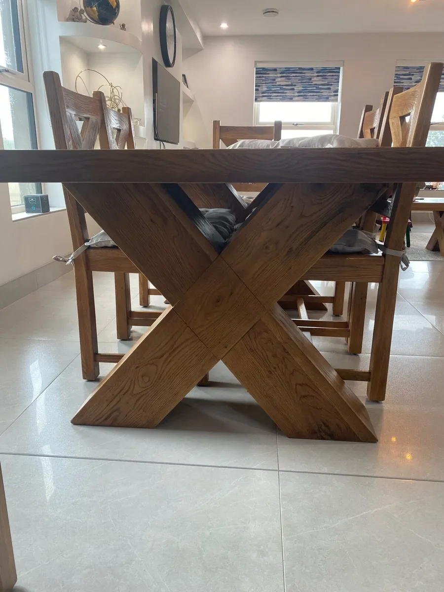 Solid Oak Kitchen table with 6 chairs - Image 3