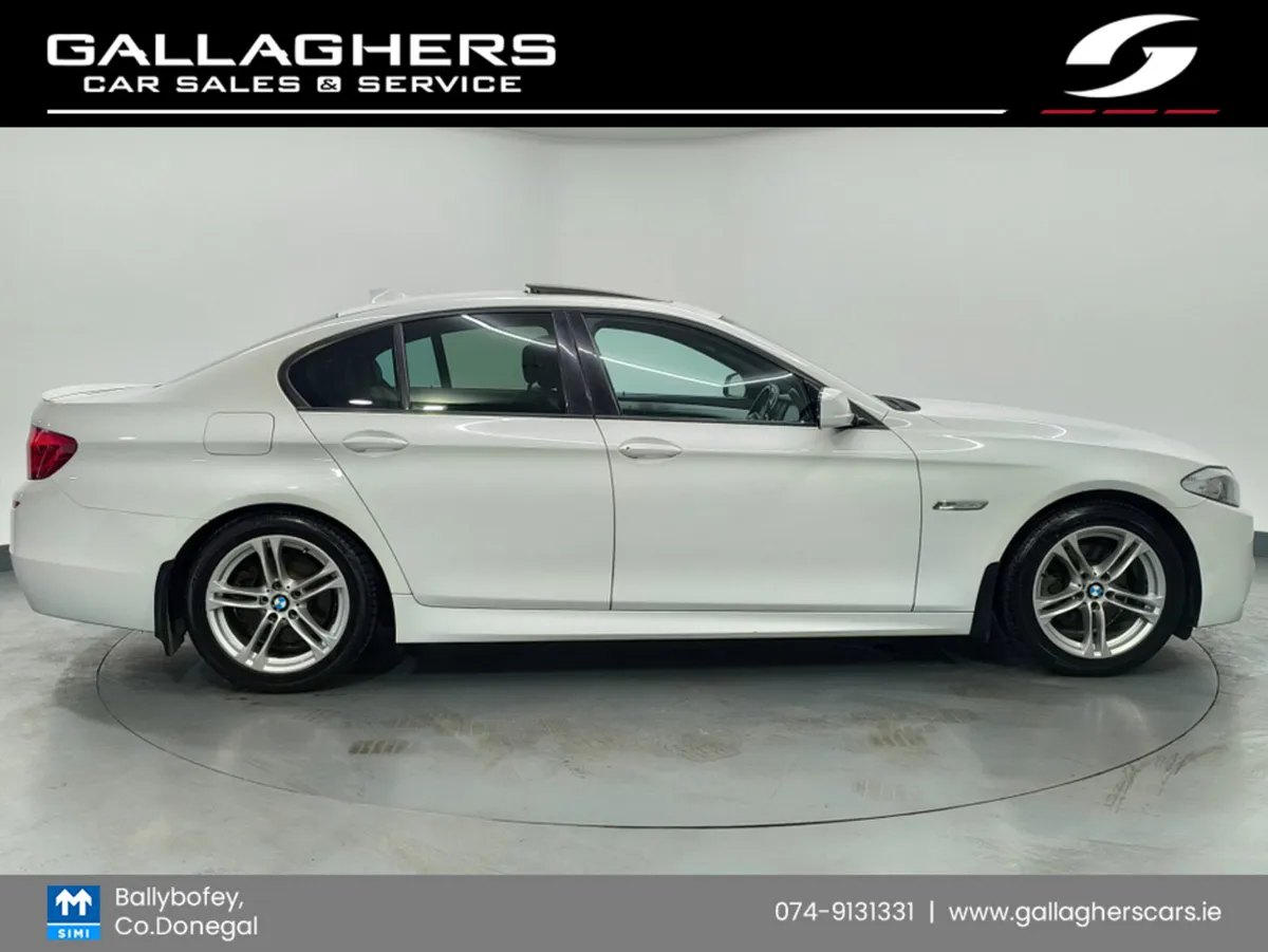 BMW 5-Series 520D M SPORT AUTOMATIC SUNROOF LOW MI - Image 3