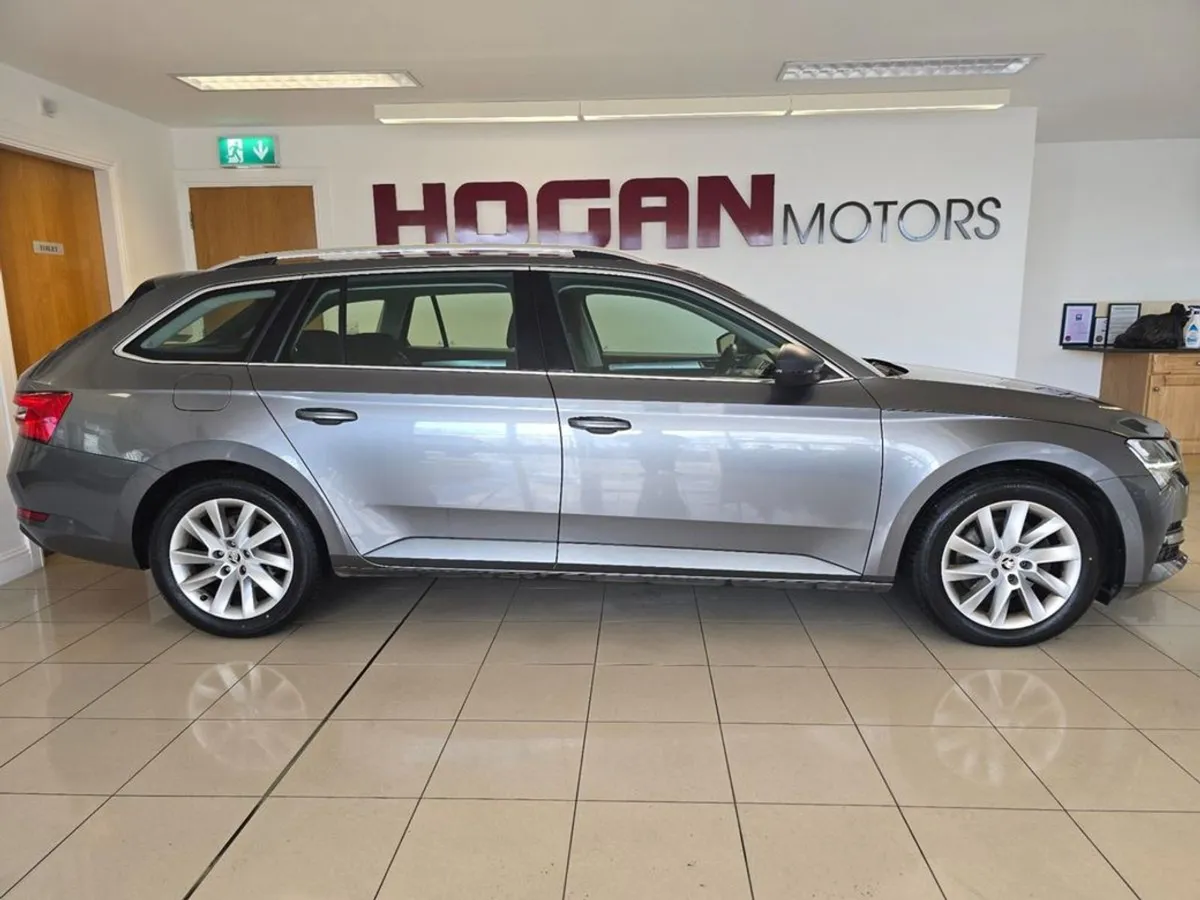 Skoda Superb Combi Ambition 2.0tdi 150HP Automatic - Image 3
