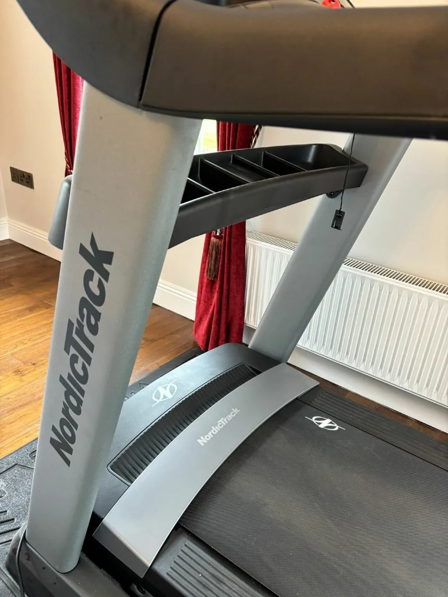 Treadmill  nordic track 1750  commercial - Image 2