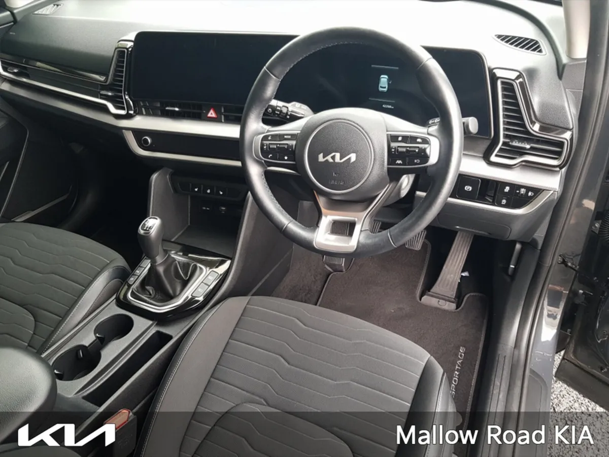 Kia Sportage MANUAL 5DR - Image 2