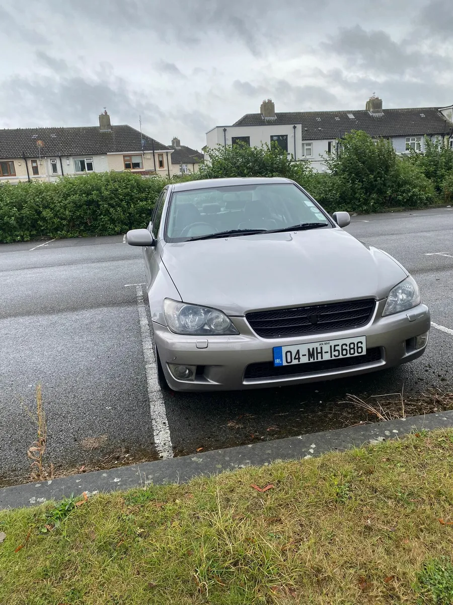 Lexus is200 Le - Image 1