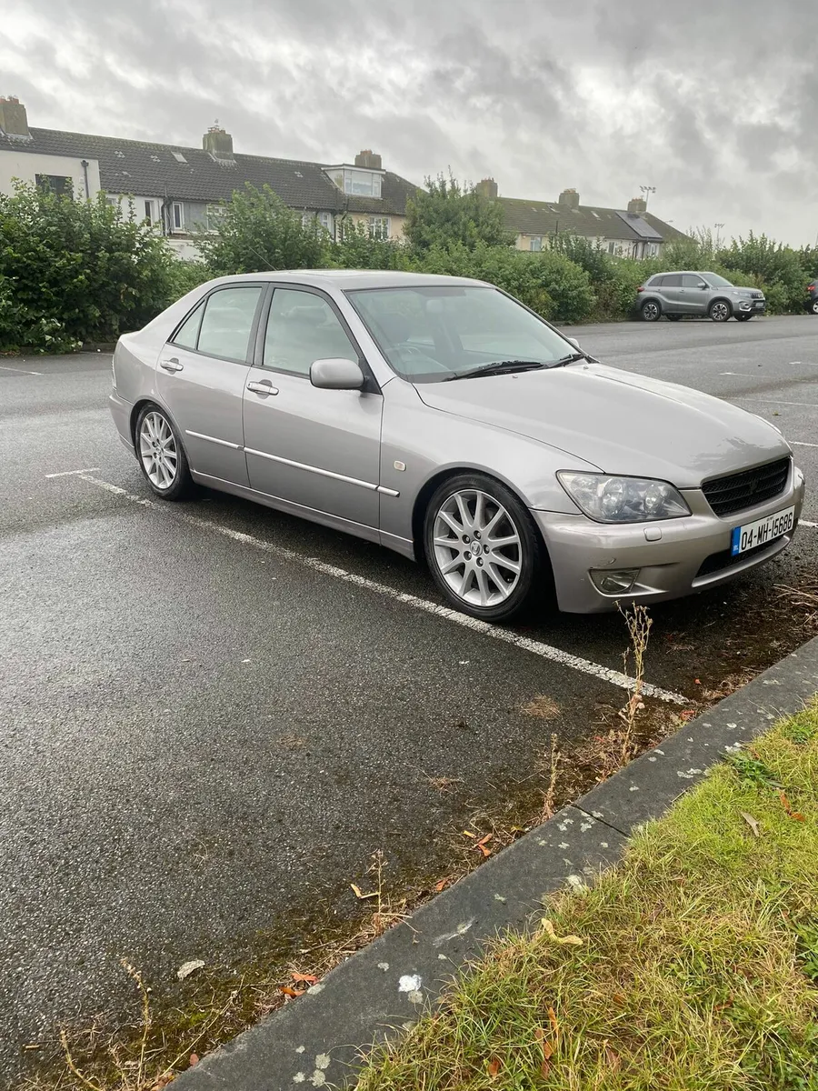 Lexus is200 Le - Image 2
