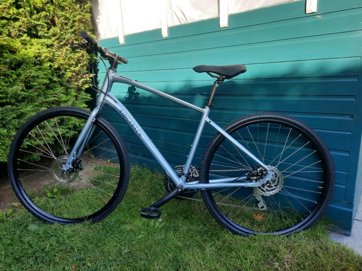 Ridgeback Vanteo 19" Hybrid Bicycle - Image 2
