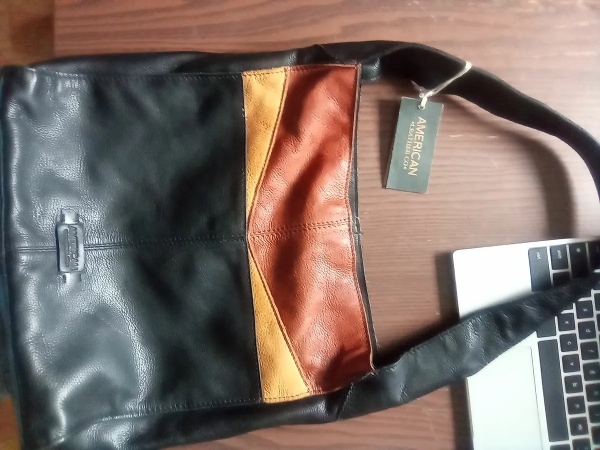 Ladies bag - Image 1