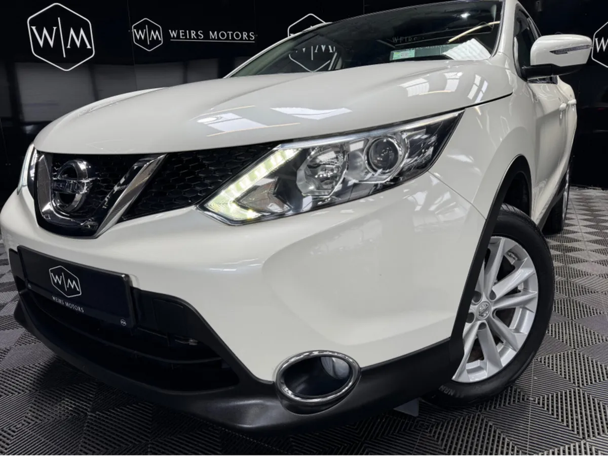 Nissan Qashqai 1.2 SV CVT AUTO 4DR AUTO ONE OWNER - Image 3