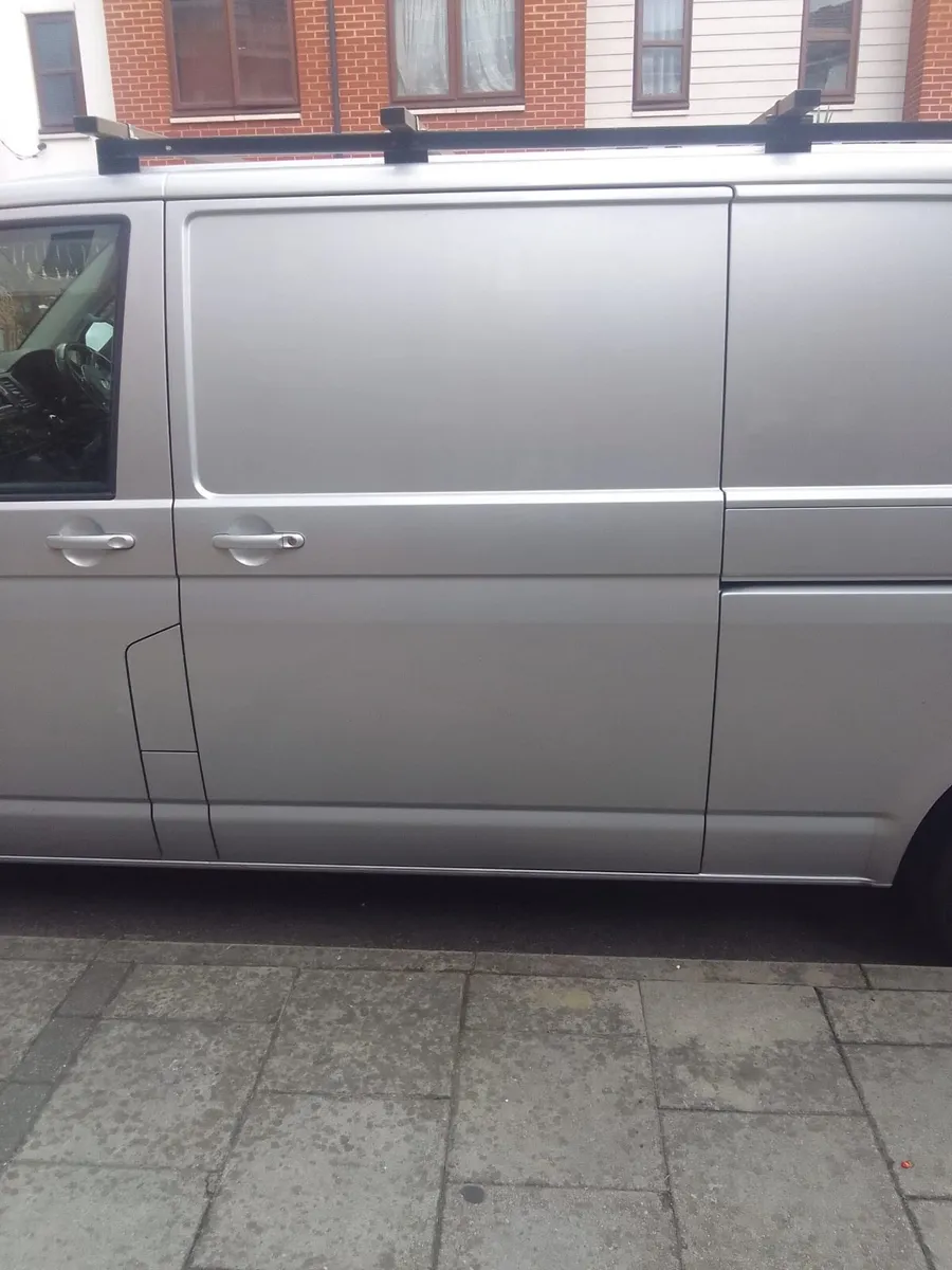 Volkswagen Transporter Van - Image 4