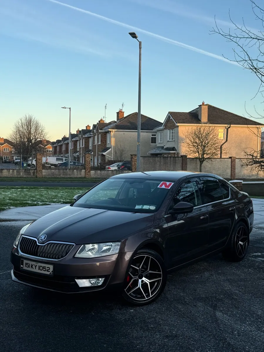 Skoda Octavia 2015 - Image 2