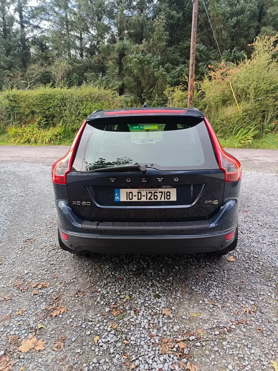 2010 Volvo XC60  2.0 diesel - Image 4