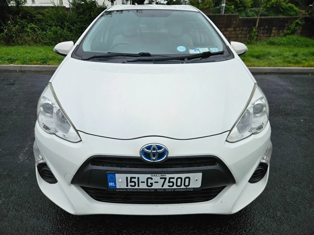 Toyota Aqua 2015 - Image 2