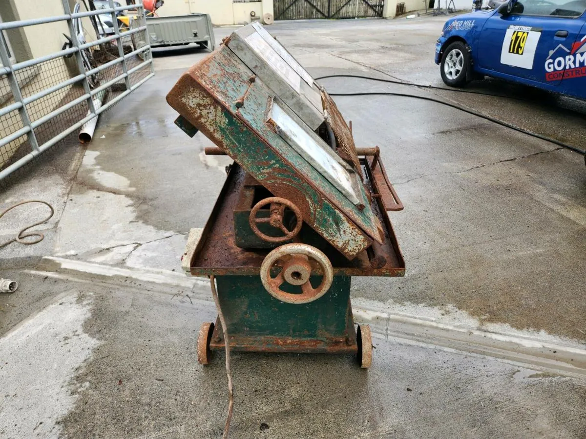 3 phase Band Saw - Image 2
