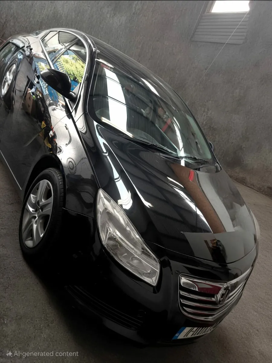 Insignia - Image 1