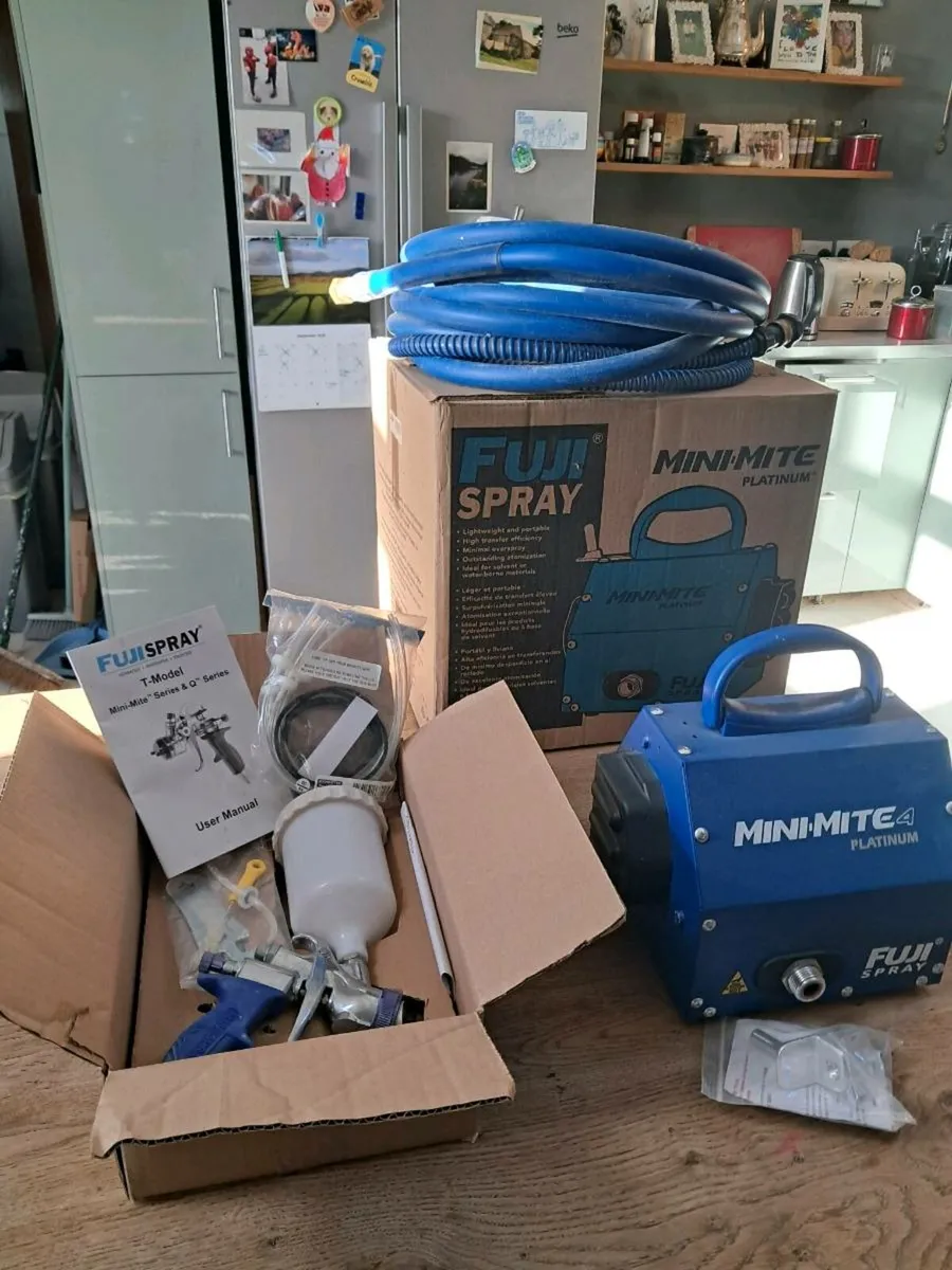 Fuji mini mite 4 platinum t70  hvlp spray system - Image 1