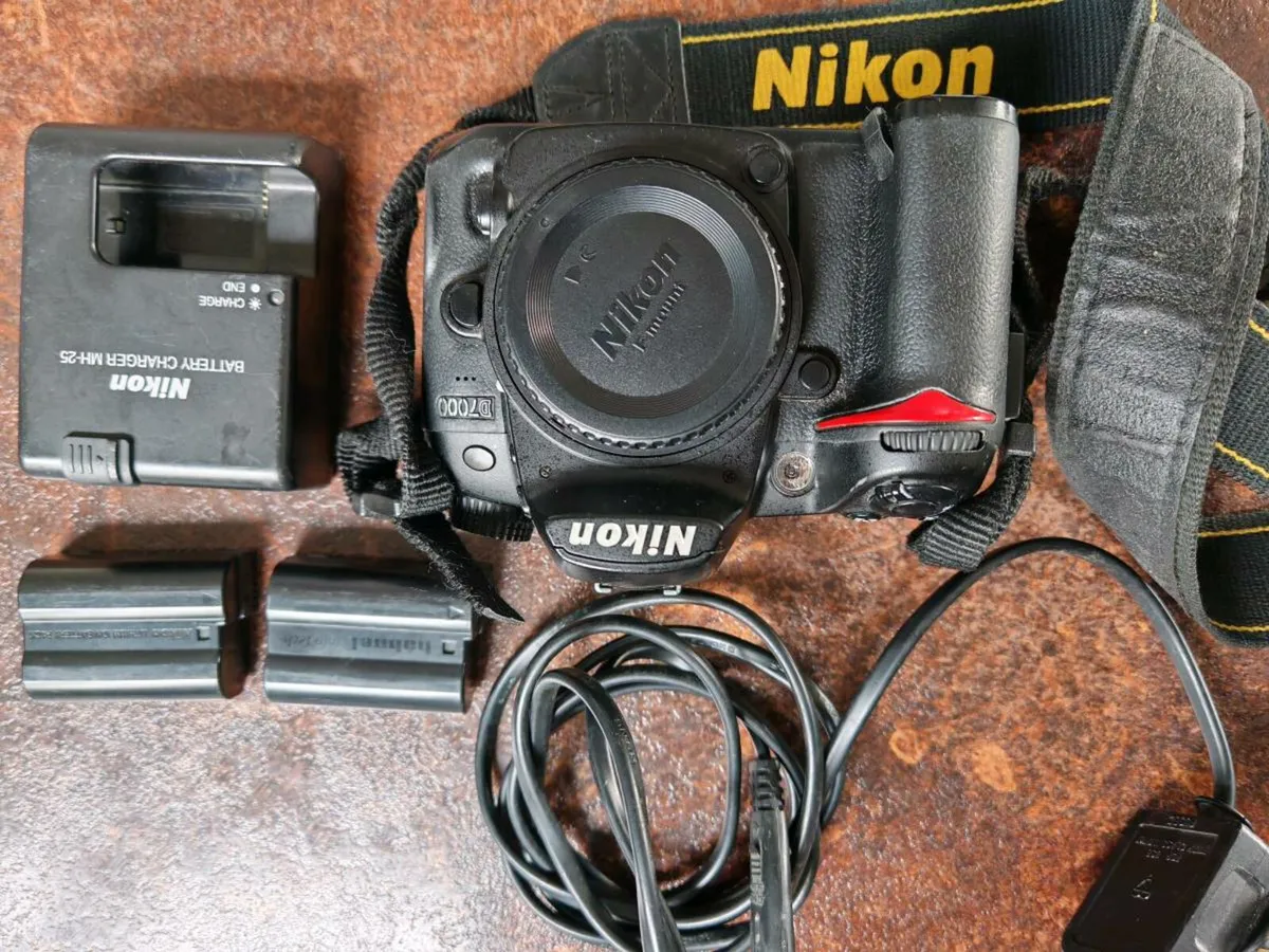 NIKON D7000 - Image 1