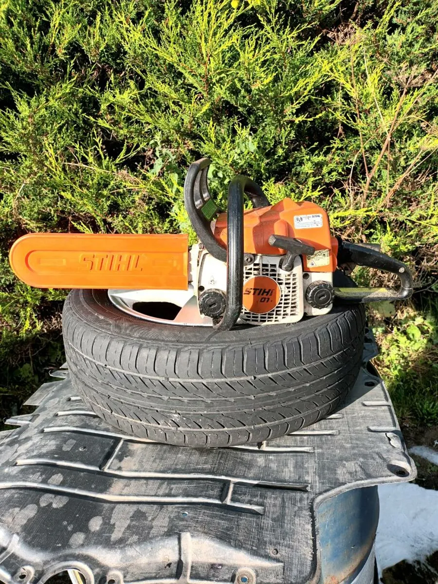 Stihl 017 chainsaw - Image 1