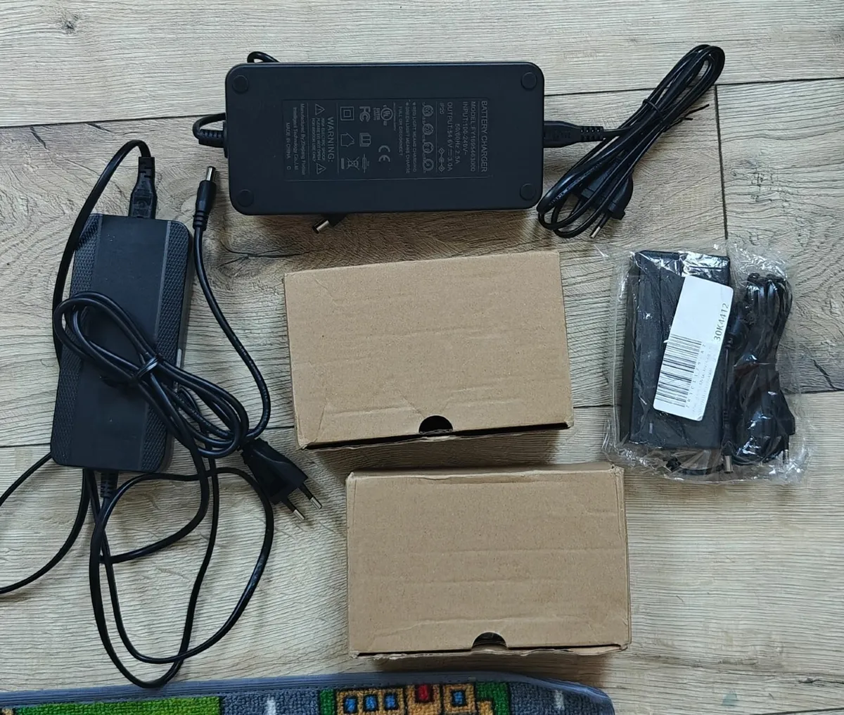 Electric Bike / Scooter charger 67,2V 5A - Image 1