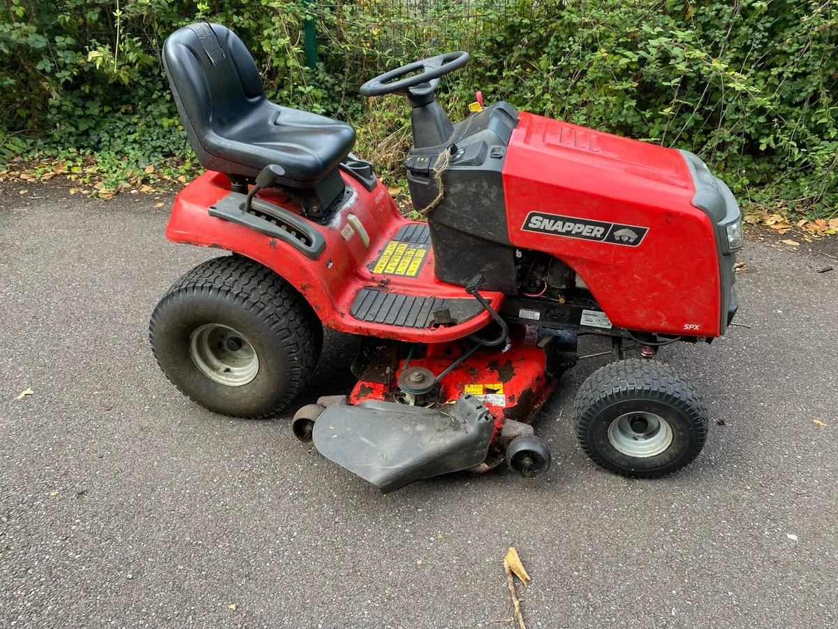 Ride on mower - Image 1