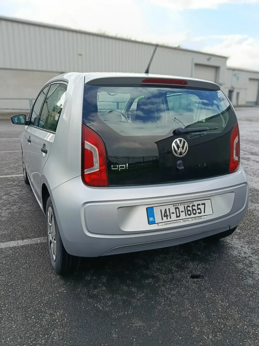 Volkswagen up! 2014 - Image 1