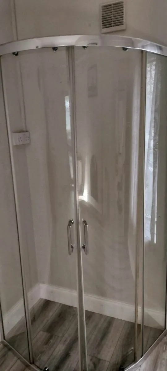 Shower - Image 1