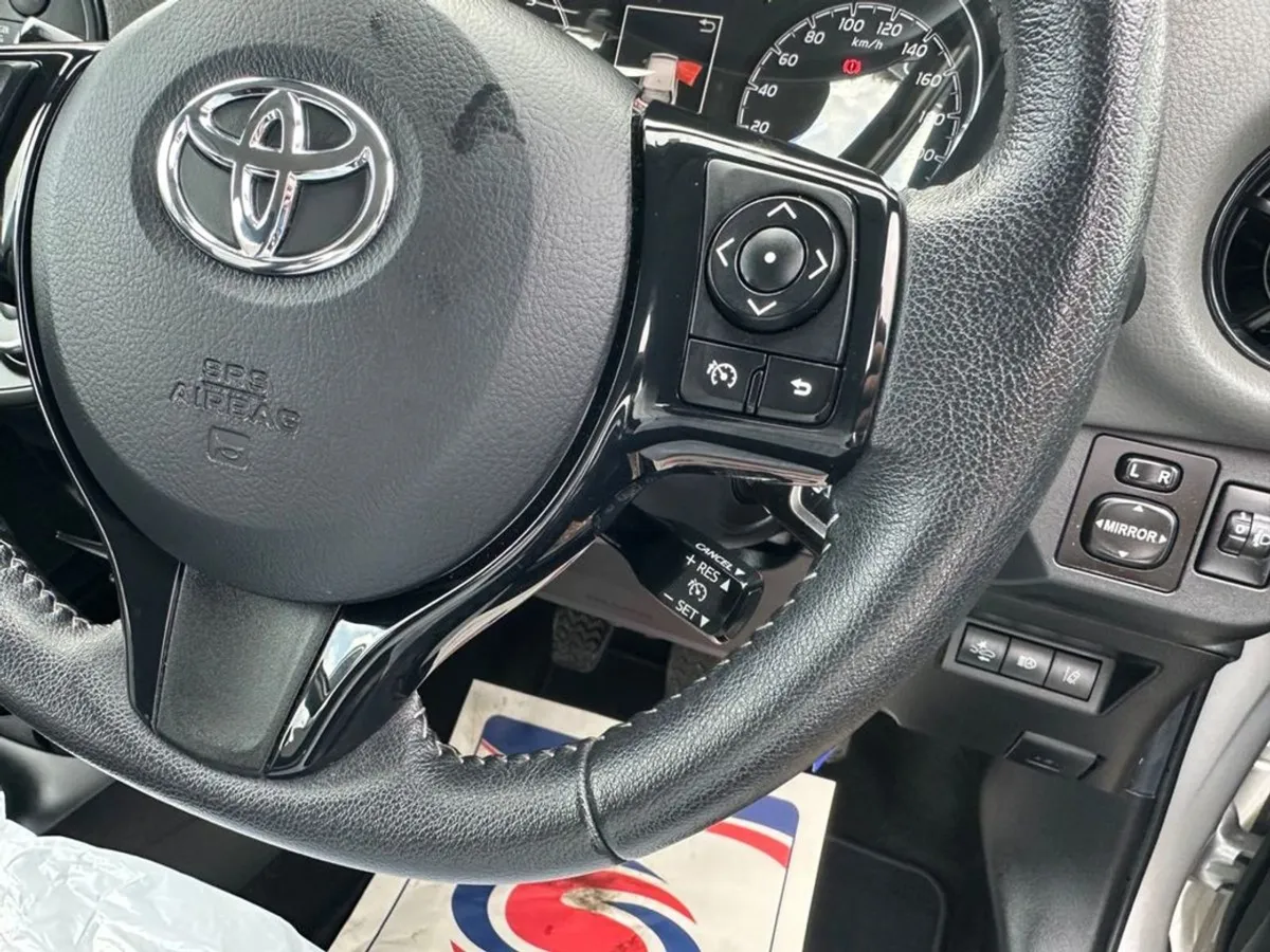 Toyota Yaris 1.0 Luna Petrol 67km - Image 4
