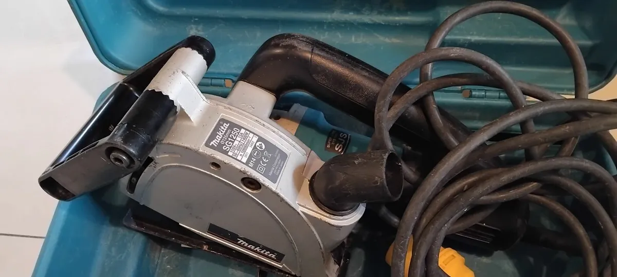 Makita SG1250 Wall Chaser 110v - Image 3