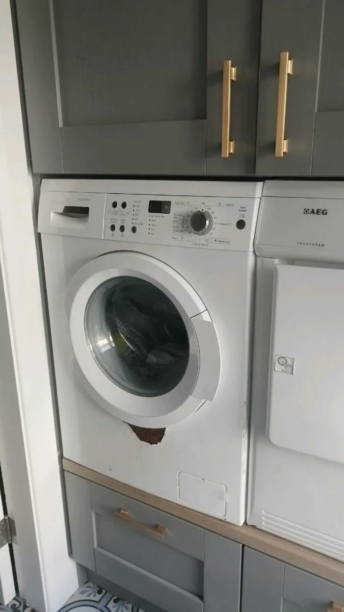Bosch washing machine - Image 1