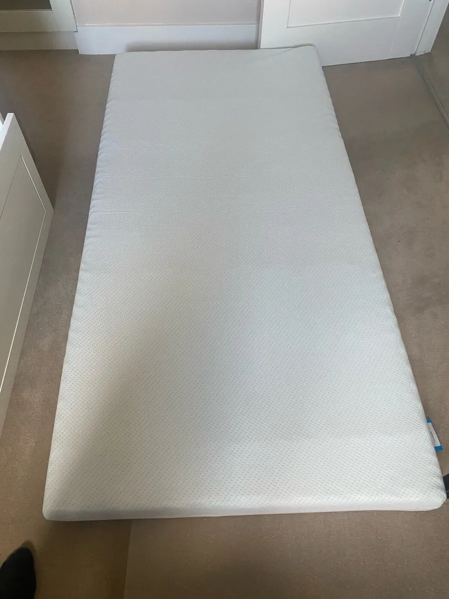 Brand new unused 2 X single mattress - Image 1