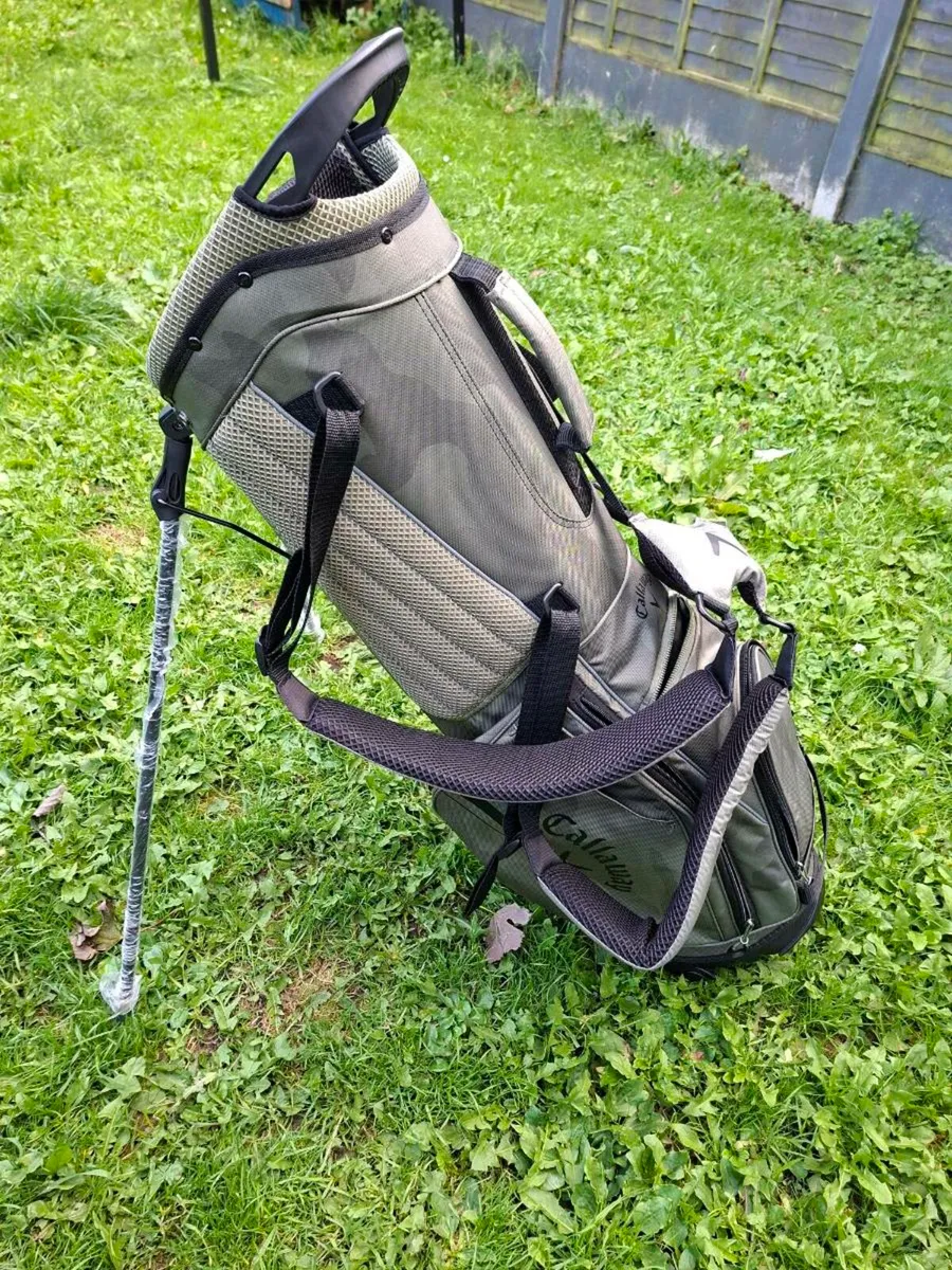 Callaway
Chev Dry Stand Bag Olive Camo - Image 1
