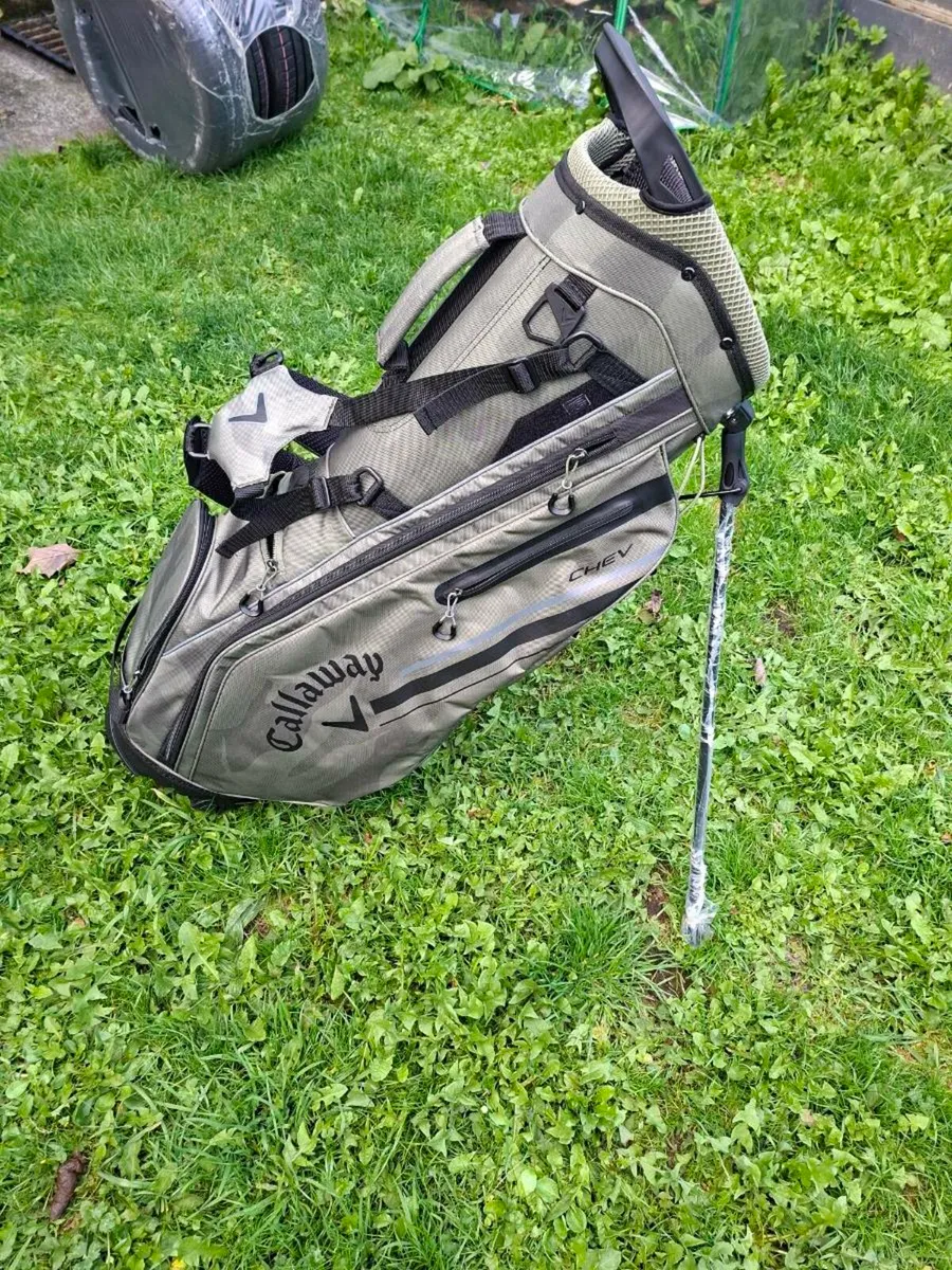 Callaway
Chev Dry Stand Bag Olive Camo - Image 3