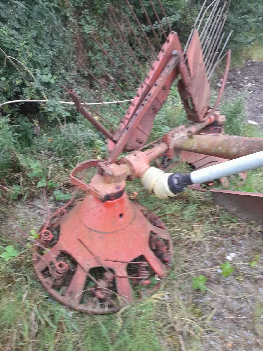 Deutz fahr Hayturner plus Grubber - Image 4