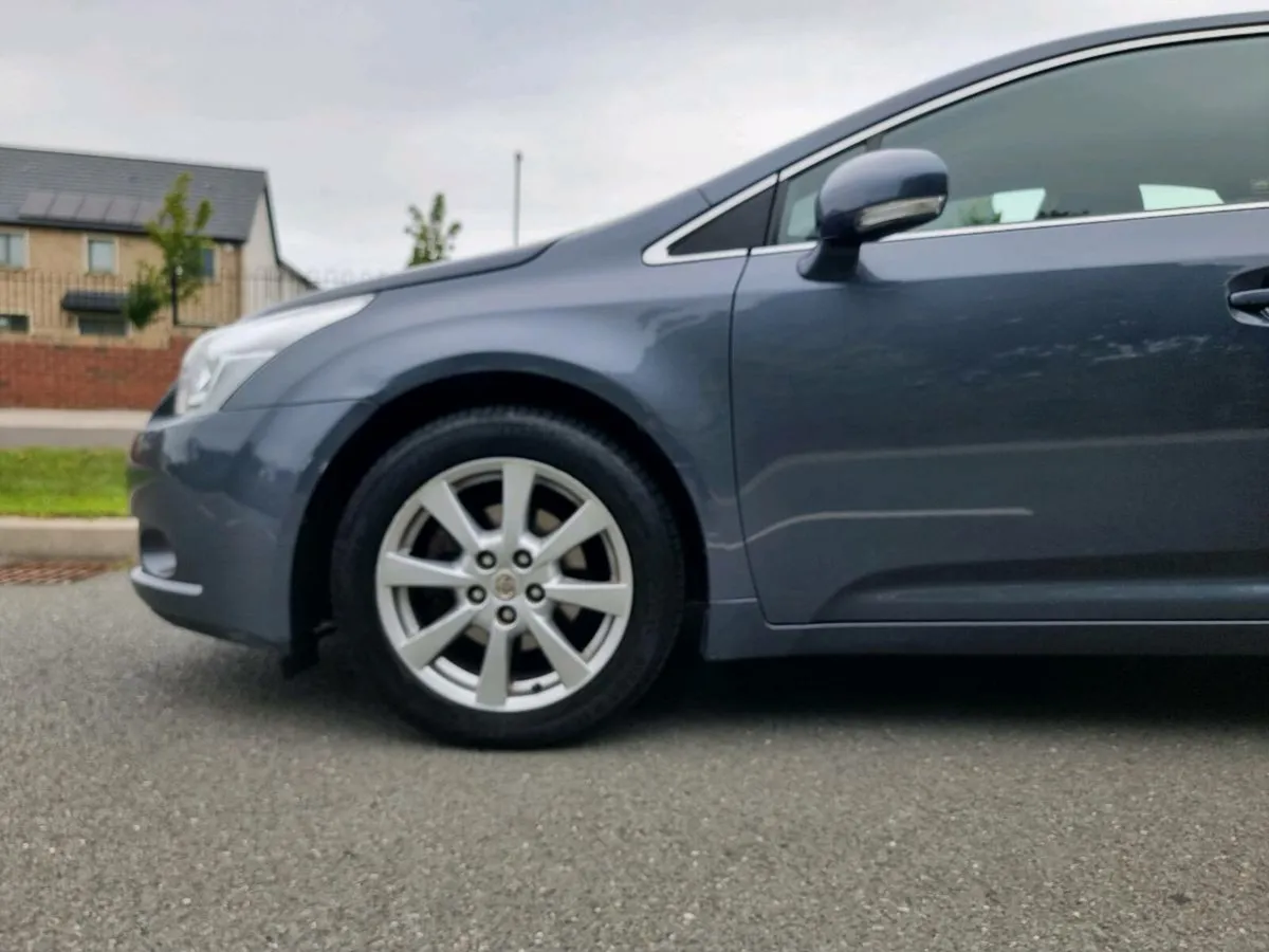 Toyota Avensis Petrol CVT AUTO LOW MILEAGE NEW NCT - Image 2